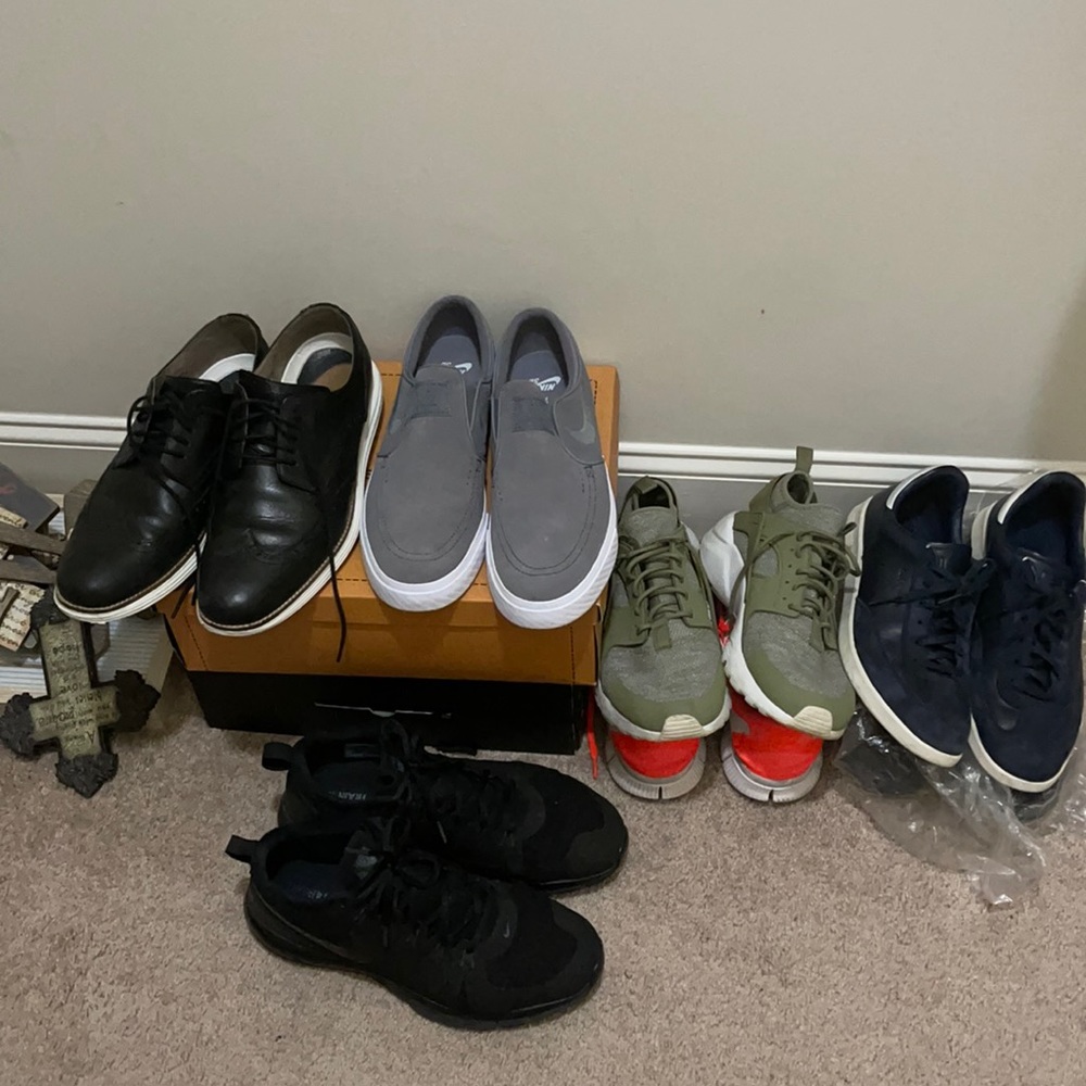 Shoe closet - BLOWOUT!! A 9 pair- 10-11